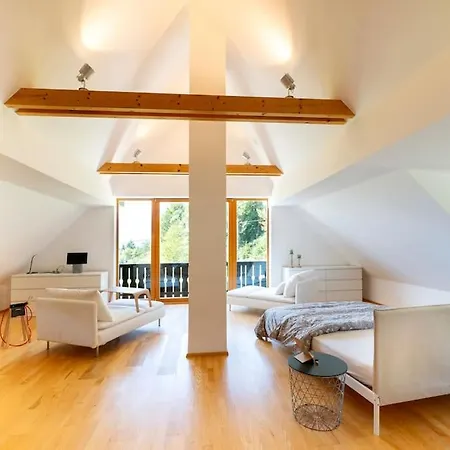 Silent Peak Lodge, Holzhaus In Traumlage, 180qm Kottmannsdorf